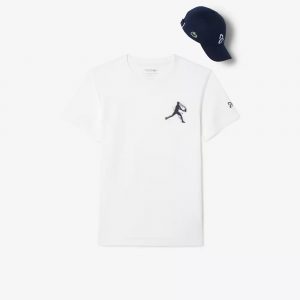 Kit Polera Blanca y Gorra Navy Lacoste Djokovic